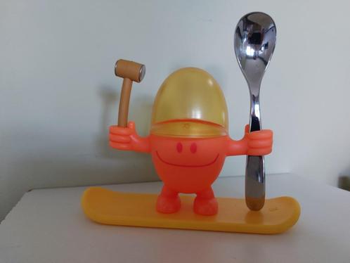 WMF design McEgg oranje eierdopje met Cromargan lepel, Huis en Inrichting, Keuken | Bestek, Nieuw, Los bestek, Kunststof, Ophalen of Verzenden