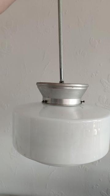 Opaline hanglamp  beschikbaar voor biedingen