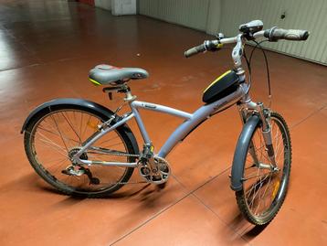 b Twin damesfiets  beschikbaar voor biedingen