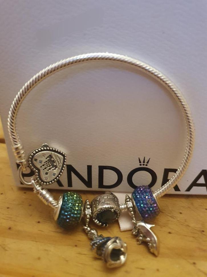 Bracelet Pandora château et Cendrillon, Handtassen en Accessoires, Bedels, Pandora, Verzenden