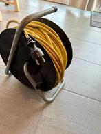 Drie kabelhaspels, Doe-het-zelf en Bouw, Elektriciteit en Kabels, Ophalen, Gebruikt, Kabel of Snoer