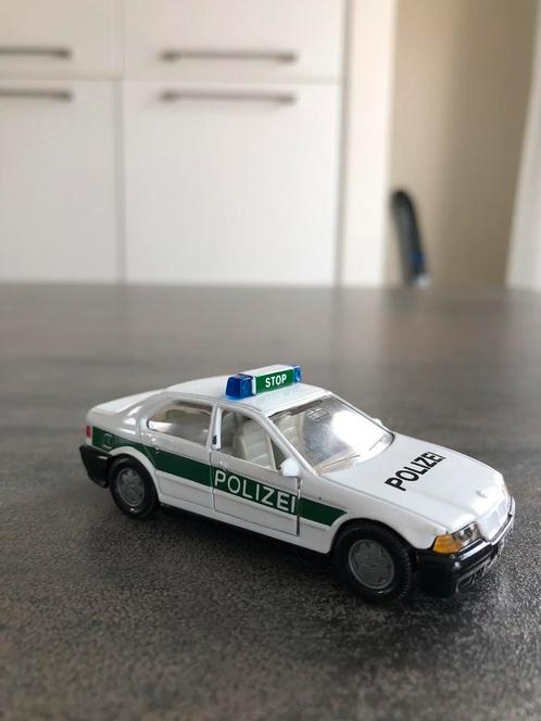 Siku BMW 320 i Police, Hobby & Loisirs créatifs, Voitures miniatures | 1:50, Utilisé, Voiture, SIKU, Enlèvement ou Envoi