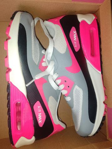 Te koop Nike air Max basketbalschoen voor dames maat 38 nieu beschikbaar voor biedingen