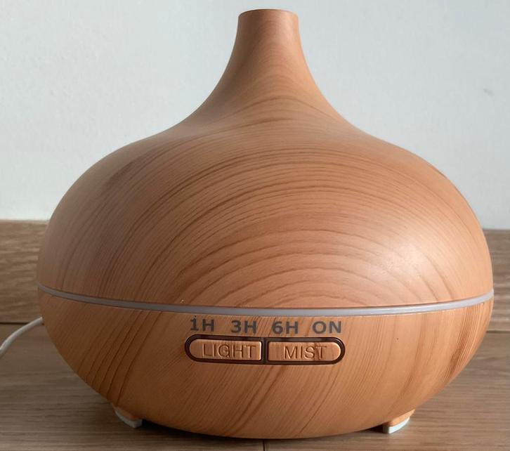 Aroma Diffuser – Luchtbevochtiger & Geurverspreider, Elektronische apparatuur, Luchtbehandelingsapparatuur, Zo goed als nieuw