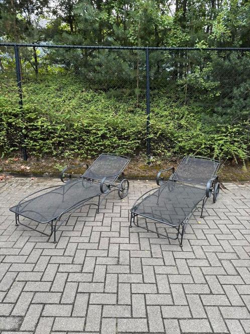 2 Antieke ligbedden - Geen gebreken, Tuin en Terras, Ligbedden, Zo goed als nieuw, Verstelbaar, Ophalen
