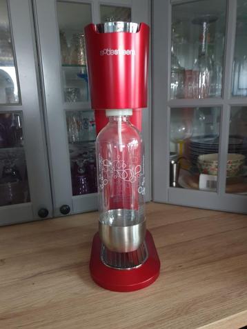 SODASTREAM rouge métallisé neuve