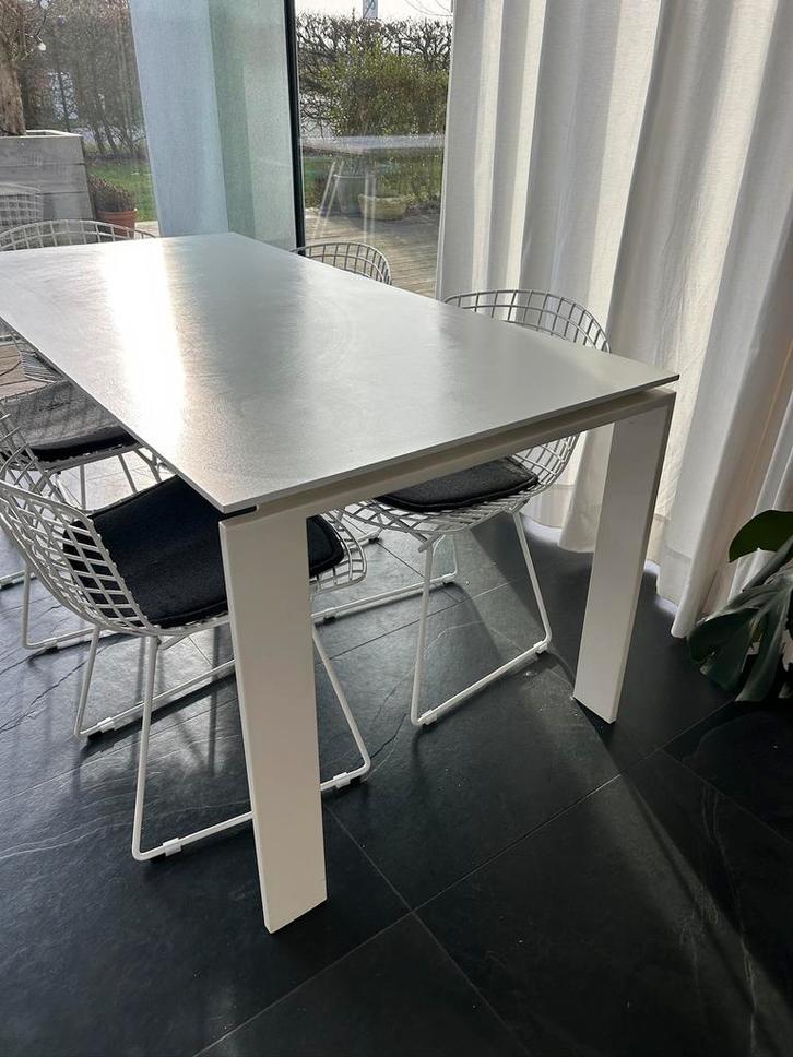 Schitterende eettafel van het designmerk Kartell, Huis en Inrichting, Tafels | Eettafels, Zo goed als nieuw, Ophalen