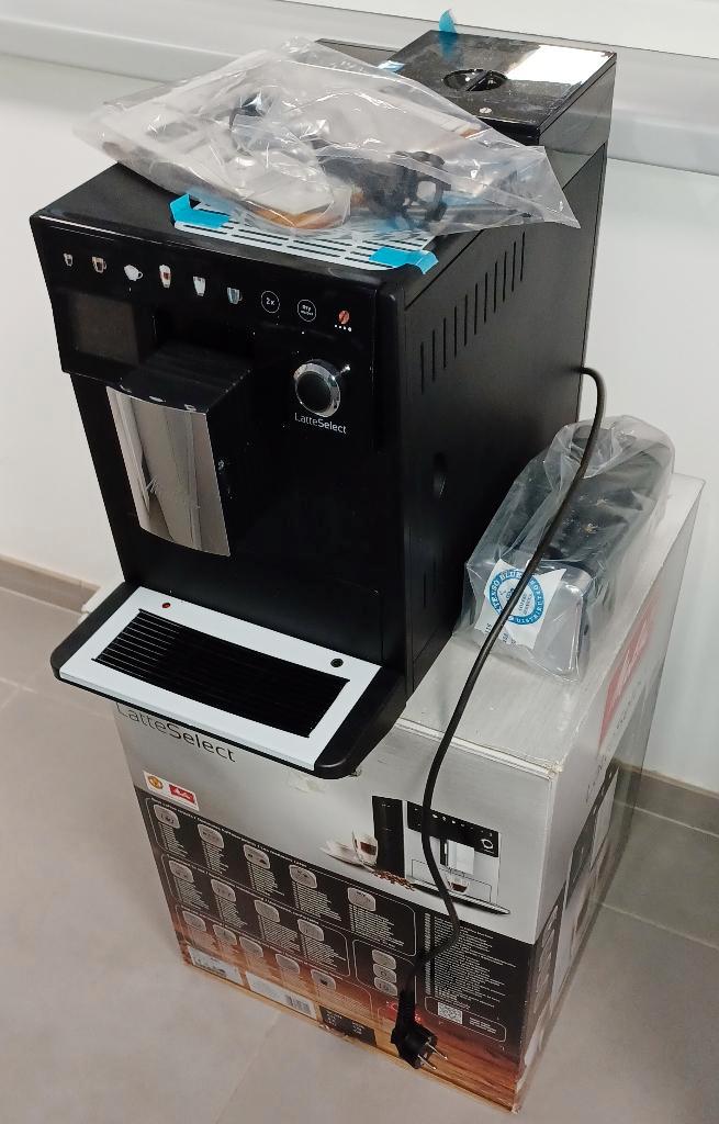 Melitta Caffeo LatteSelect Frosted Black NIEUW, Electroménager, Cafetières, Neuf, Café en grains, Combiné, Enlèvement