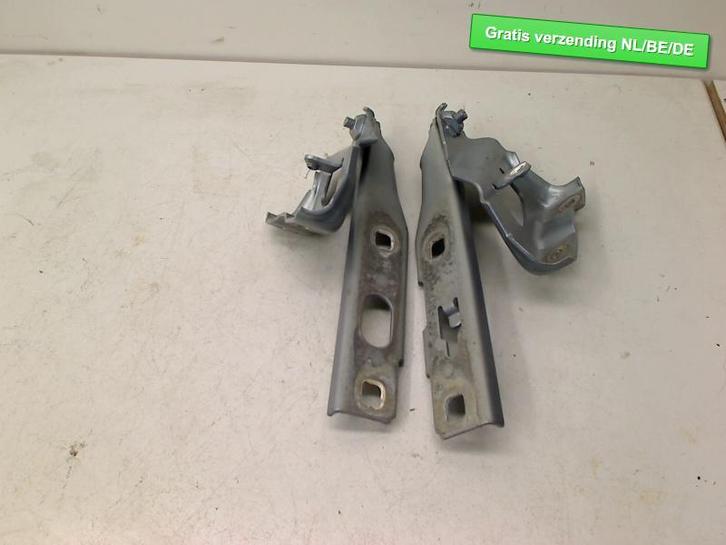 CHARNIERE DE CAPOT Audi A4 Quattro (B8) (301e), Autos : Pièces & Accessoires, Autres pièces automobiles, Audi, Utilisé