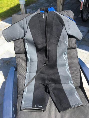Wetsuit - Man C50, Vrouw C40 beschikbaar voor biedingen