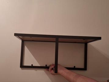 Wandkapstok voor kleerhangers en met hakenWandkapstok voor k beschikbaar voor biedingen