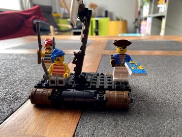LEGO pirates set 6257: Castaway's Raft