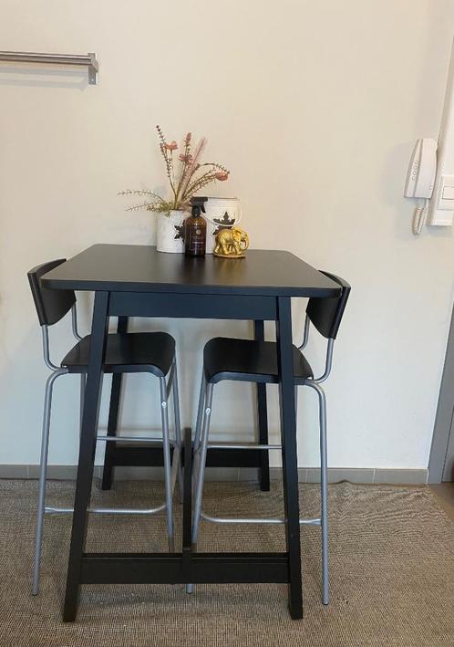 Mooie bartafel Ikea zwart, Huis en Inrichting, Barren, Zo goed als nieuw, Inclusief barstoelen, Ophalen