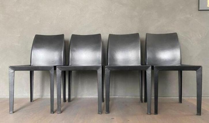 Design stoelen Poltrona frau set van 4 (prijs per stoel), Huis en Inrichting, Stoelen, Zo goed als nieuw, Vier, Leer, Zwart, Ophalen