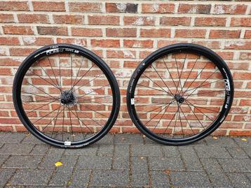 Racefiets wielen DT swiss 1800 Spline beschikbaar voor biedingen