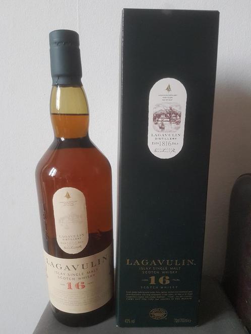 Lagavulin 16 ans Wisky Medaille d'or World Whiskies Awards, Collections, Vins, Neuf, Autres types, Autres régions, Pleine, Enlèvement ou Envoi