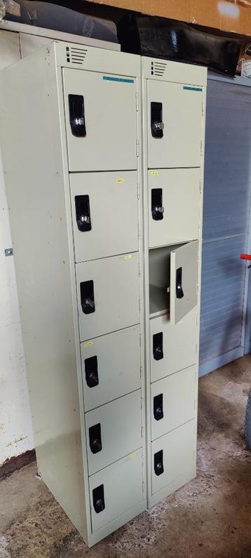 2 sets lockerkasten Overtoom beschikbaar voor biedingen
