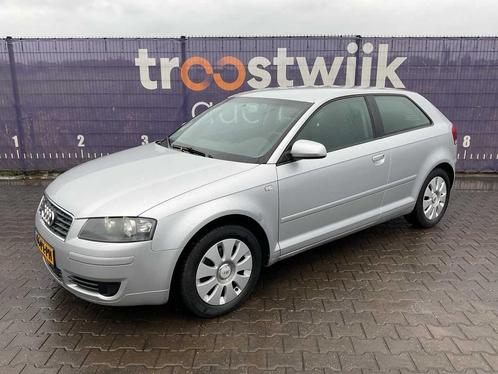 2005 - Audi - A3 - 1.6 FSI Attraction - Personenauto, Auto's, Audi, Bedrijf, A3, Benzine, Euro 4, Stadsauto, Handgeschakeld, Gebruikt