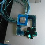 Pendentifs sur plusieurs rangs de lacets, Enlèvement ou Envoi, Neuf, Bleu