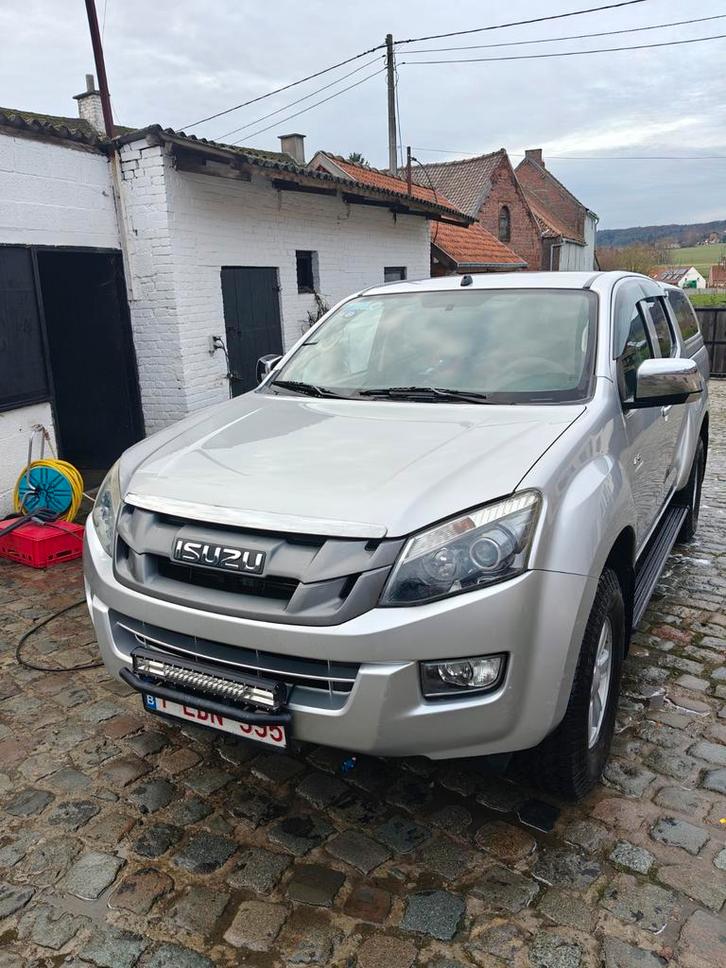 Isuzu 2,5 L 3,5 tonnes, Autos, Isuzu, Particulier, D-Max, Diesel, Euro 5, SUV ou Tout-terrain, Boîte manuelle, Argent ou Gris