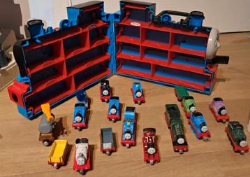 Thomas treinen, opberg koffer, pack n play trein sets beschikbaar voor biedingen