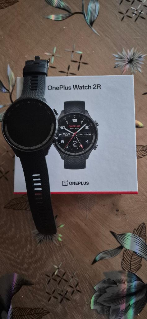 one plus watch 2R, Bijoux, Sacs & Beauté, Montres connectées, Comme neuf, iOS, Noir, Distance, Bandage calorique, État, GPS, Battement de coeur