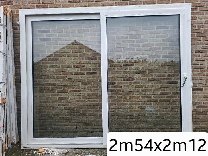 Witte PVC ramen  NIEUWE FOTO'S - Moet nu weg!, Doe-het-zelf en Bouw, Glas en Ramen, Gebruikt, Overige typen, Dubbelglas, Ophalen