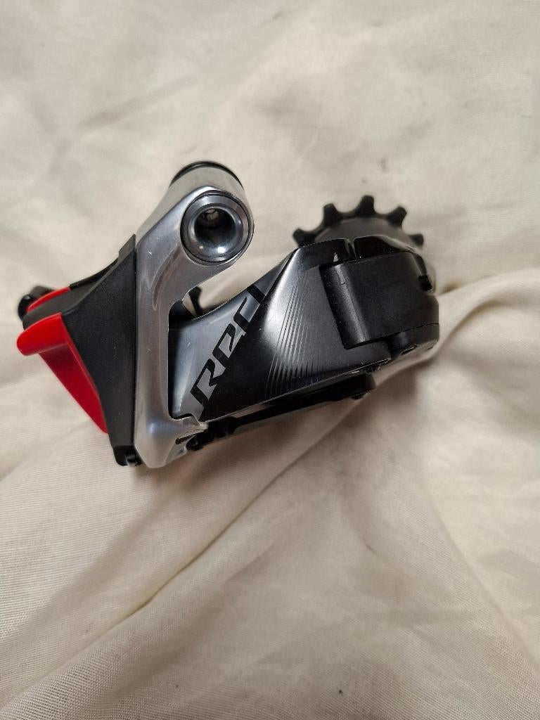 Dérailleur arrière Sram red AXS  12 v, Vélos & Vélomoteurs, Vélos Pièces, Enlèvement ou Envoi, Comme neuf, Dérailleur ou Chaîne