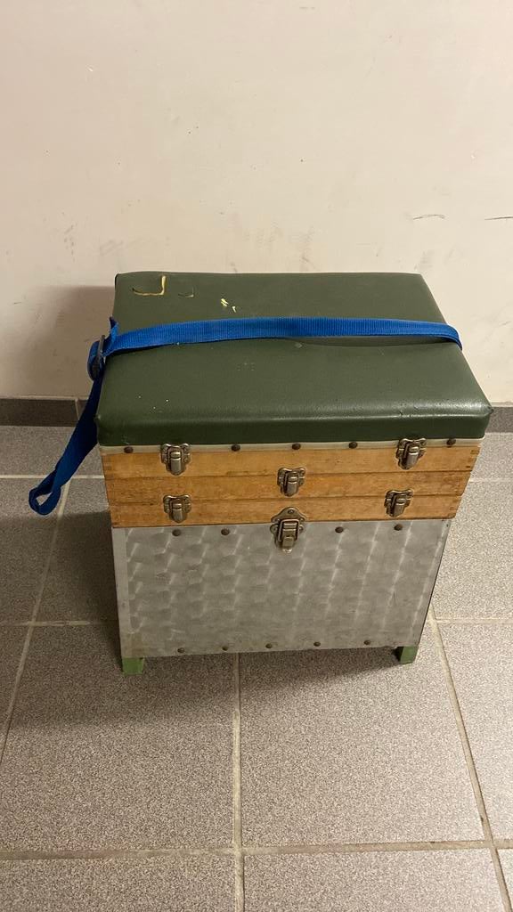 Visbak (koffer) met 3 kleine lades, Enlèvement, Utilisé, Coffre ou Sac