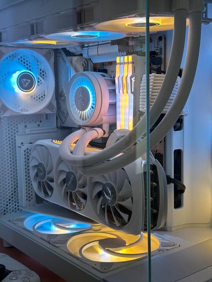 High-End Gaming PC | RTX 4080 Super | Ryzen 7800X3D | 64GB, Computers en Software, Desktop Pc's, Zo goed als nieuw, 4 Ghz of meer