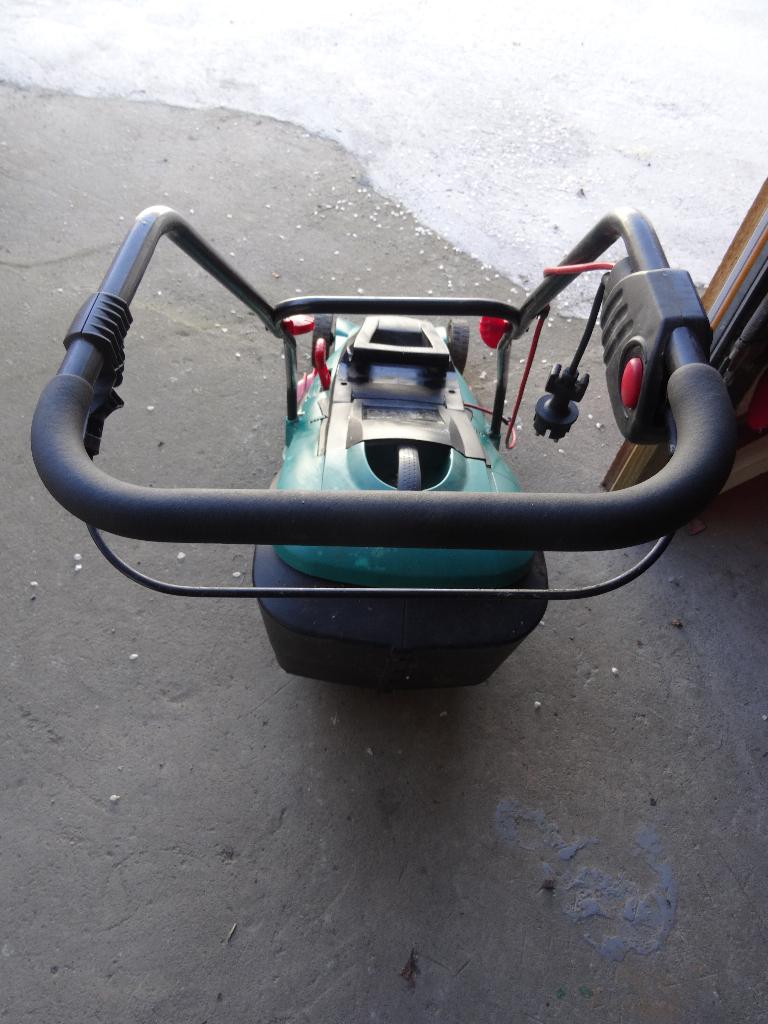 Bosch-trimmer, Ophalen, Gebruikt, Elektrische grasmaaier, Opvangbak