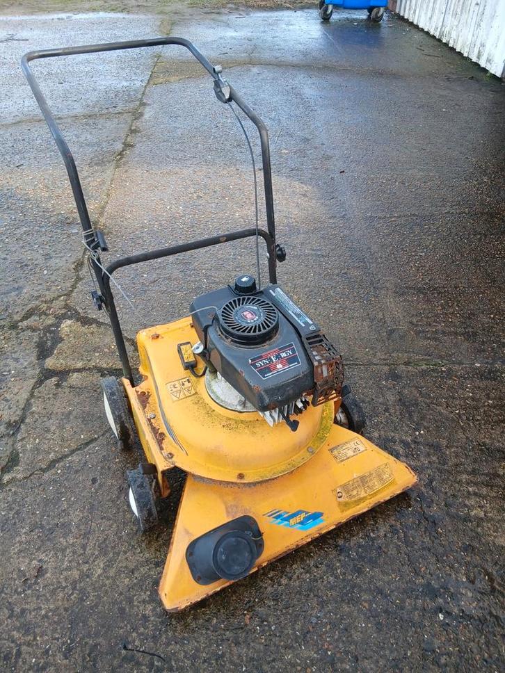 Bladzuiger op benzine, Tuin en Terras, Hakselaars, Benzine, Ophalen