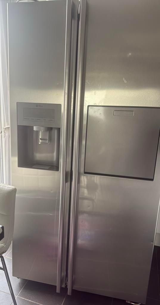 Défaut gratuit du réfrigérateur LG American, 160 cm ou plus, Enlèvement, Ne fonctionne pas, 200 litres ou plus