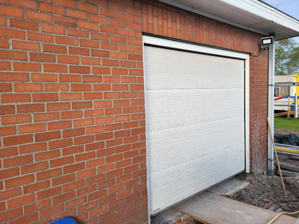 Winsol Sectionale garagepoort met afstandsbediening, Ophalen