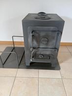 A vendre poêle à bois couleur noir, avec porte Bûches, Enlèvement
