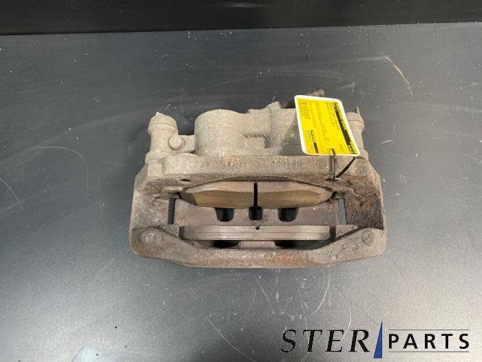 Etrier de frein (pince) avant gauche d'un Mercedes Vito, 3 mois de garantie, Utilisé, -, -