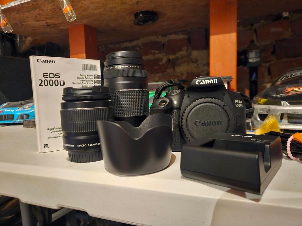 CAMERA CANON 2000D + LENS, Ophalen, Canon
