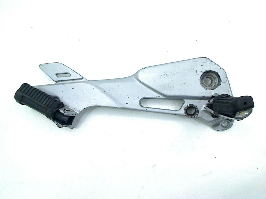 REPOSE PIEDS AVANT DROIT Honda Transalp 650 (50615-MCB-610), Motos, Dhr. S. di Majo, Utilisé, Info@cama-motorparts.nl, P.J. Troelstraweg 8 8
3144 CX  MAASSLUIS, NL