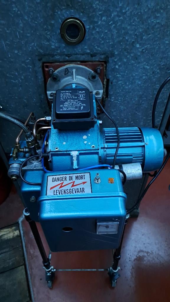 Mazout ketel, Ophalen