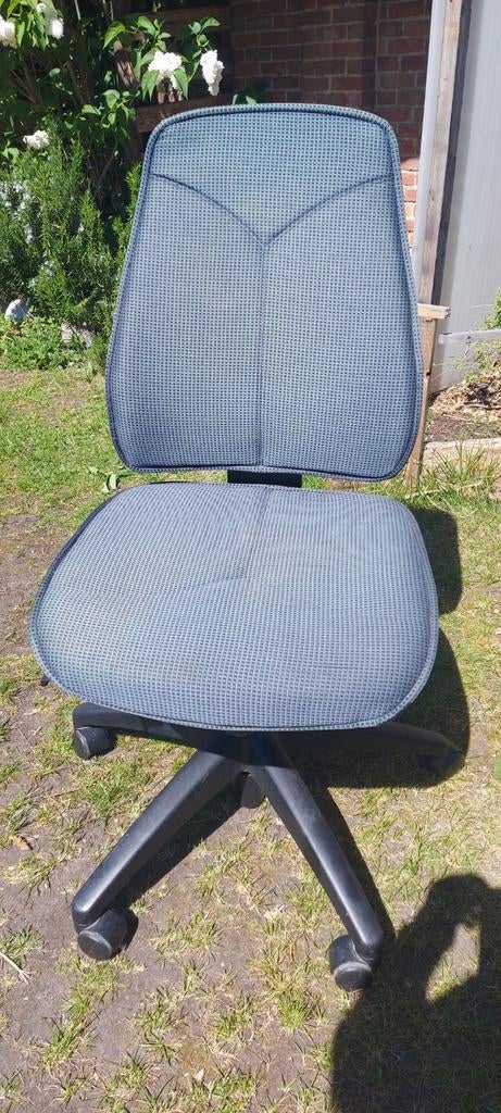 Gratis  nog stevige bureaustoel, Huis en Inrichting, Ophalen, Bureaustoel