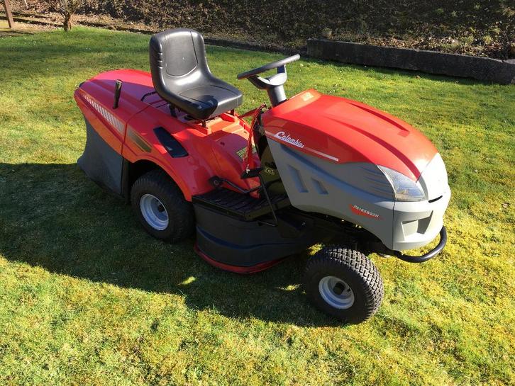 Tracteur tondeuse Colombia, Jardin & Terrasse, Tondeuses autoportées, Utilisé, 90 à 120 cm, Démarrage électrique, Bac de ramassage
