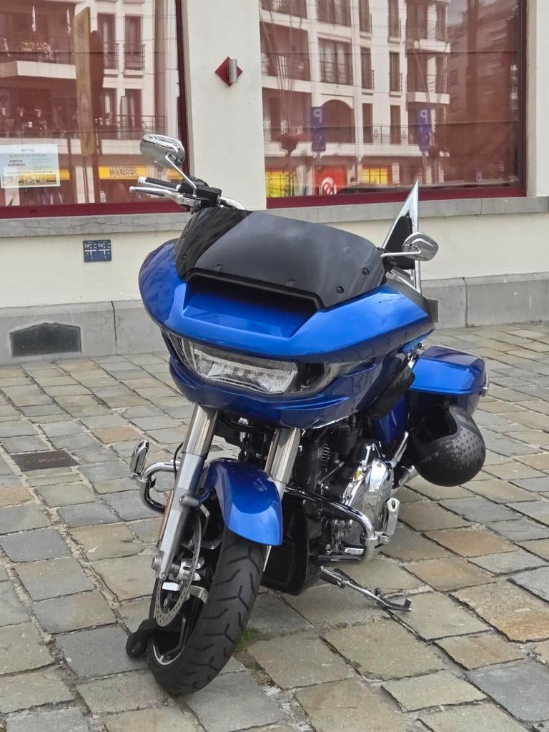 Road glide 08/2024 met 4500 km Nieuwe prijs 34500 euro, Particulier