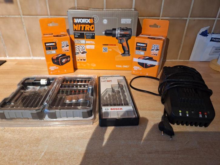 Visseuse perceuse worx neuf 2x batteries 4.0 et accessoirs, TV, Hi-fi & Vidéo, Batteries, Enlèvement