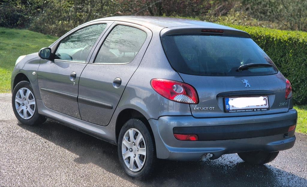Peugeot 206+ 11ess an2009 100mkm 2400€, Autos, 206+, Achat, Boîte manuelle, 5 portes