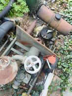 Waterpomp van leger met kar, Ophalen