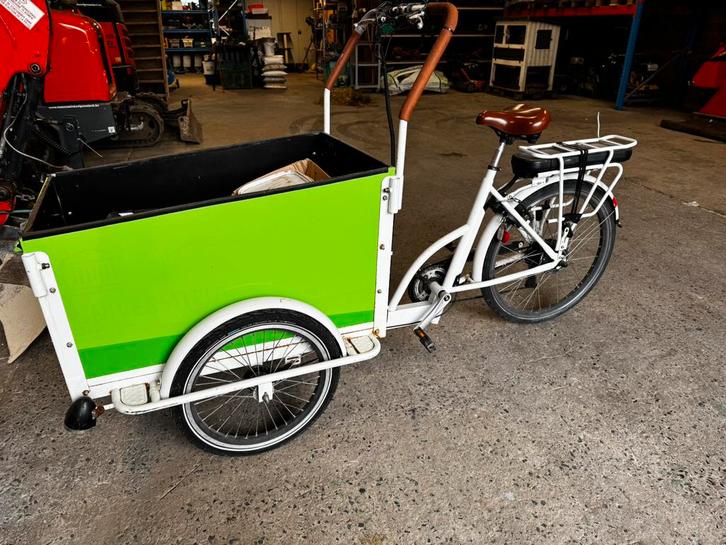 Elektische bakfiets, Fietsen en Brommers, Fietsen | Bakfietsen, Gebruikt, Overige merken, Ophalen