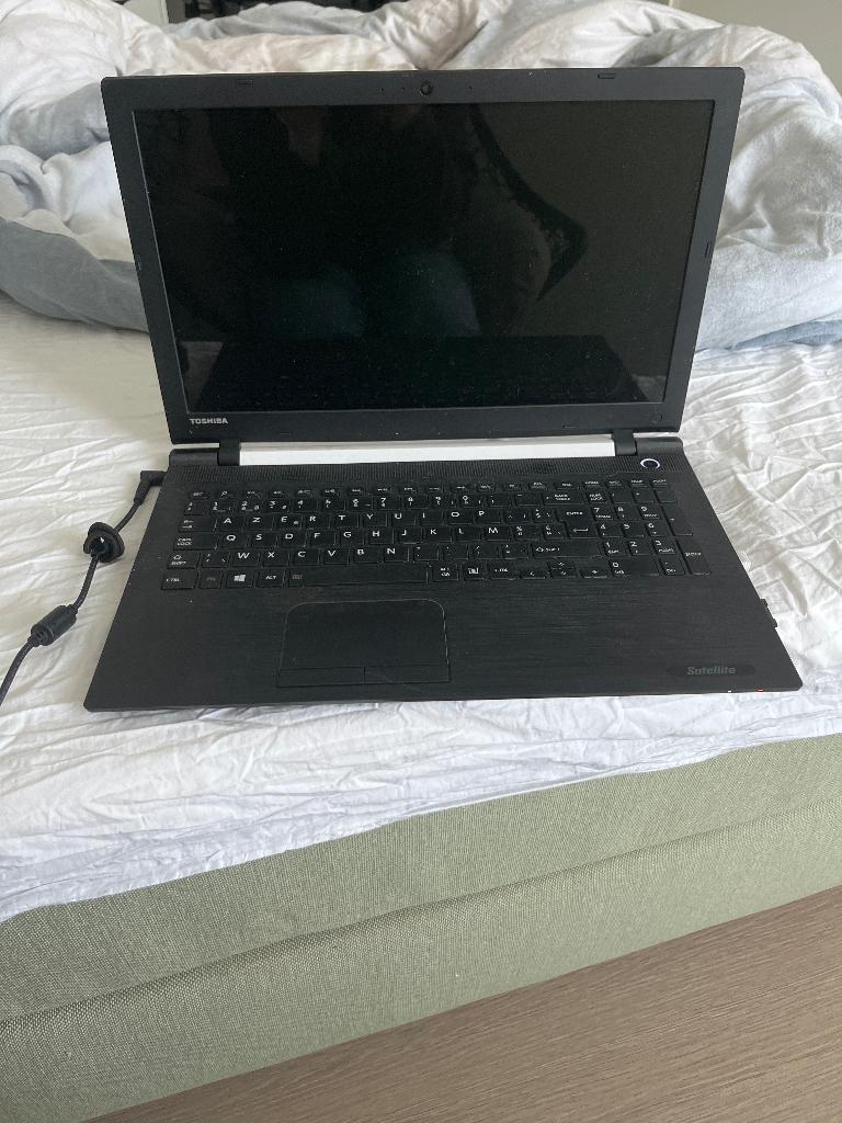 Laptop toshiba, Computers en Software, Windows Laptops, Ophalen, HDD, Minder dan 2 Ghz, 14 inch
