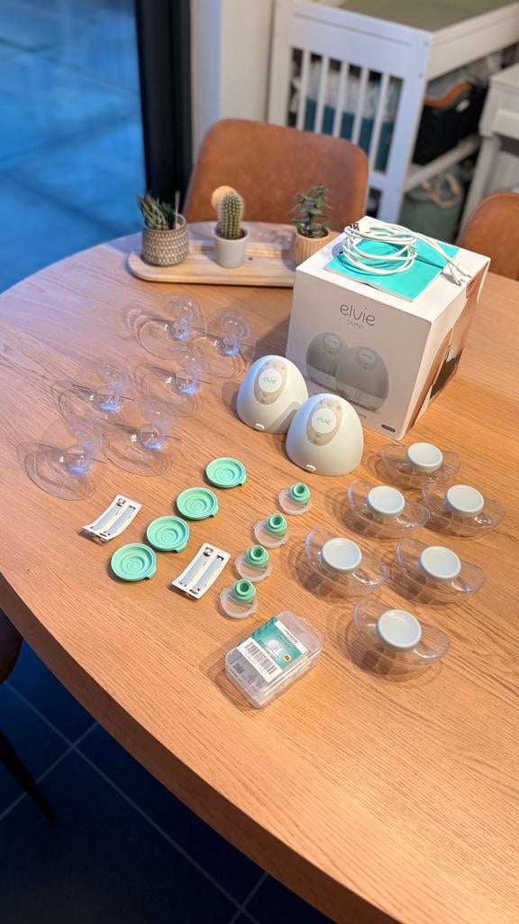 Handsfree Elvie dubbele borstkolf, Kinderen en Baby's, Babyvoeding en Toebehoren, Ophalen, Gebruikt, Borstkolf
