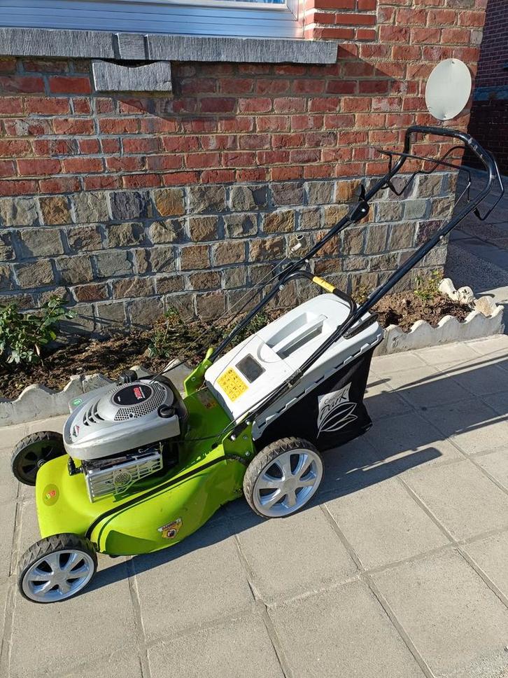 Tondeuse autotractée essence CENTRAL PARK 51cm, Jardin & Terrasse, Tondeuses à gazon, Bac de ramassage, Enlèvement