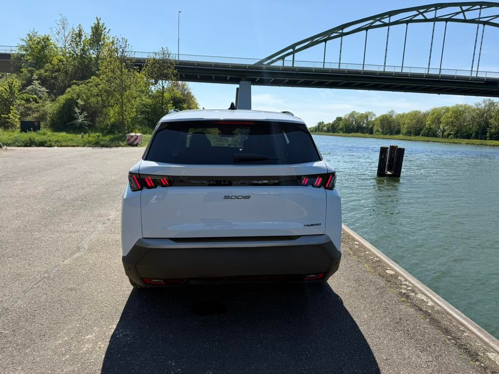 Peugeot 5008 Hybrid 145PK – 7-Zit, Apple CarPlay & Camera, Autos, Achat, Euro 6, 7 places, Noir